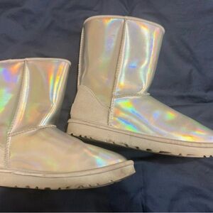 UGGS Iridescent Metallic UGG Silver Boots size 8